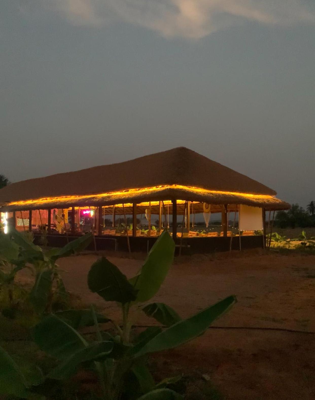 Hotel Tropical Hampi Exteriér fotografie