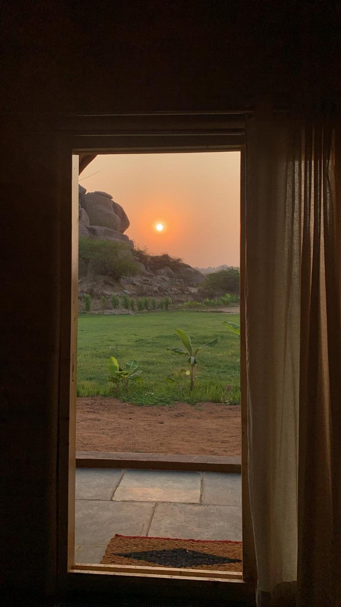 Hotel Tropical Hampi Exteriér fotografie