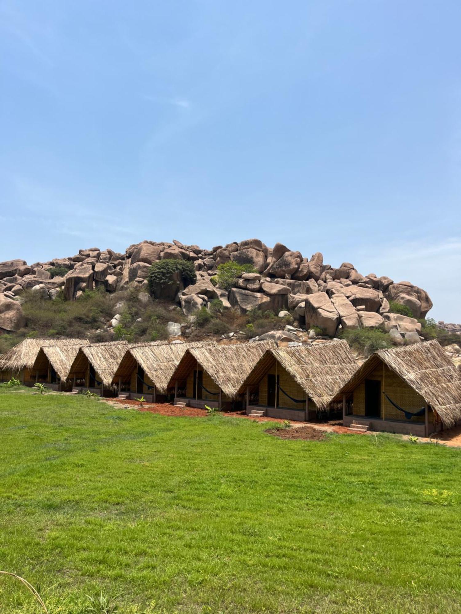 Hotel Tropical Hampi Exteriér fotografie