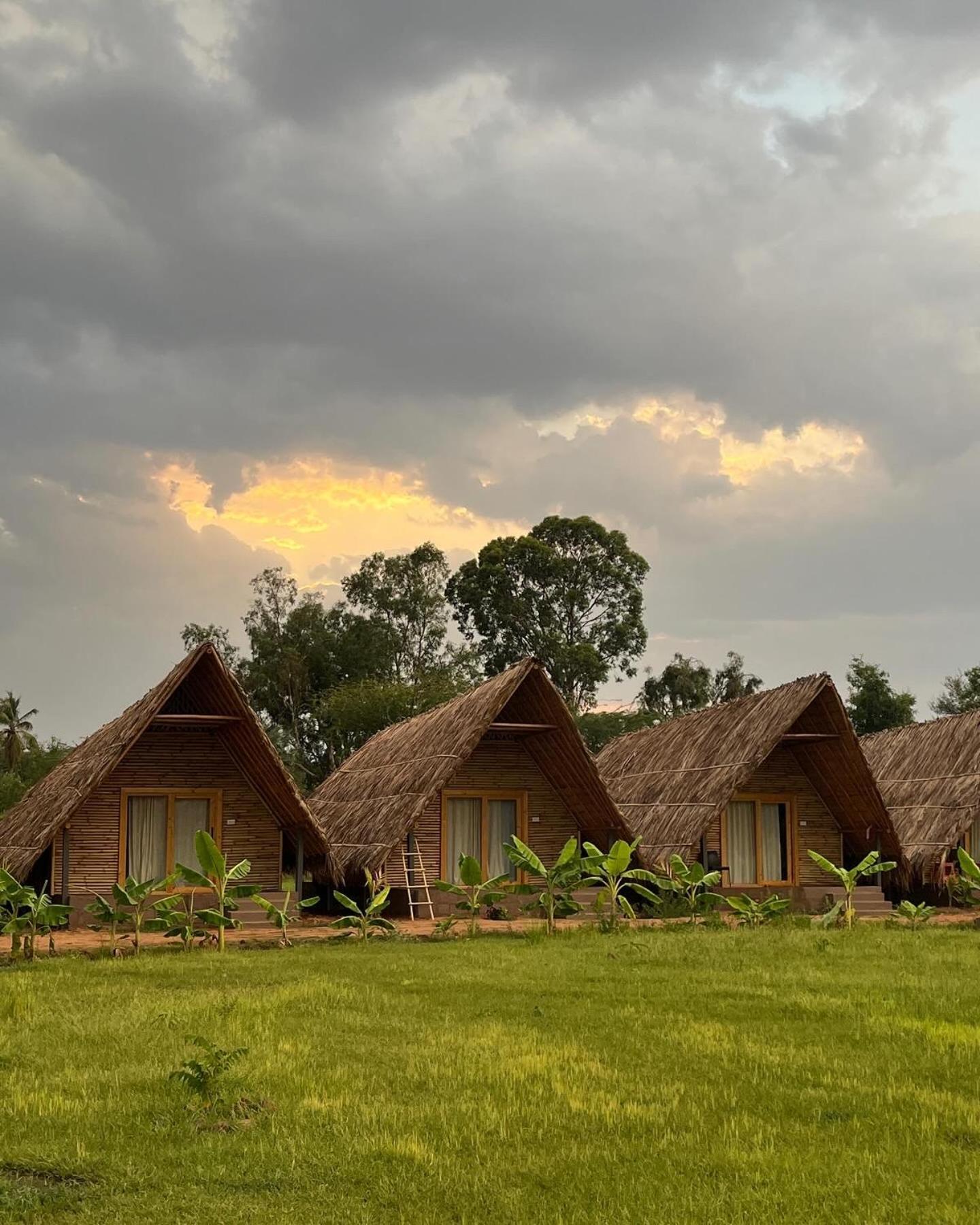 Hotel Tropical Hampi Exteriér fotografie